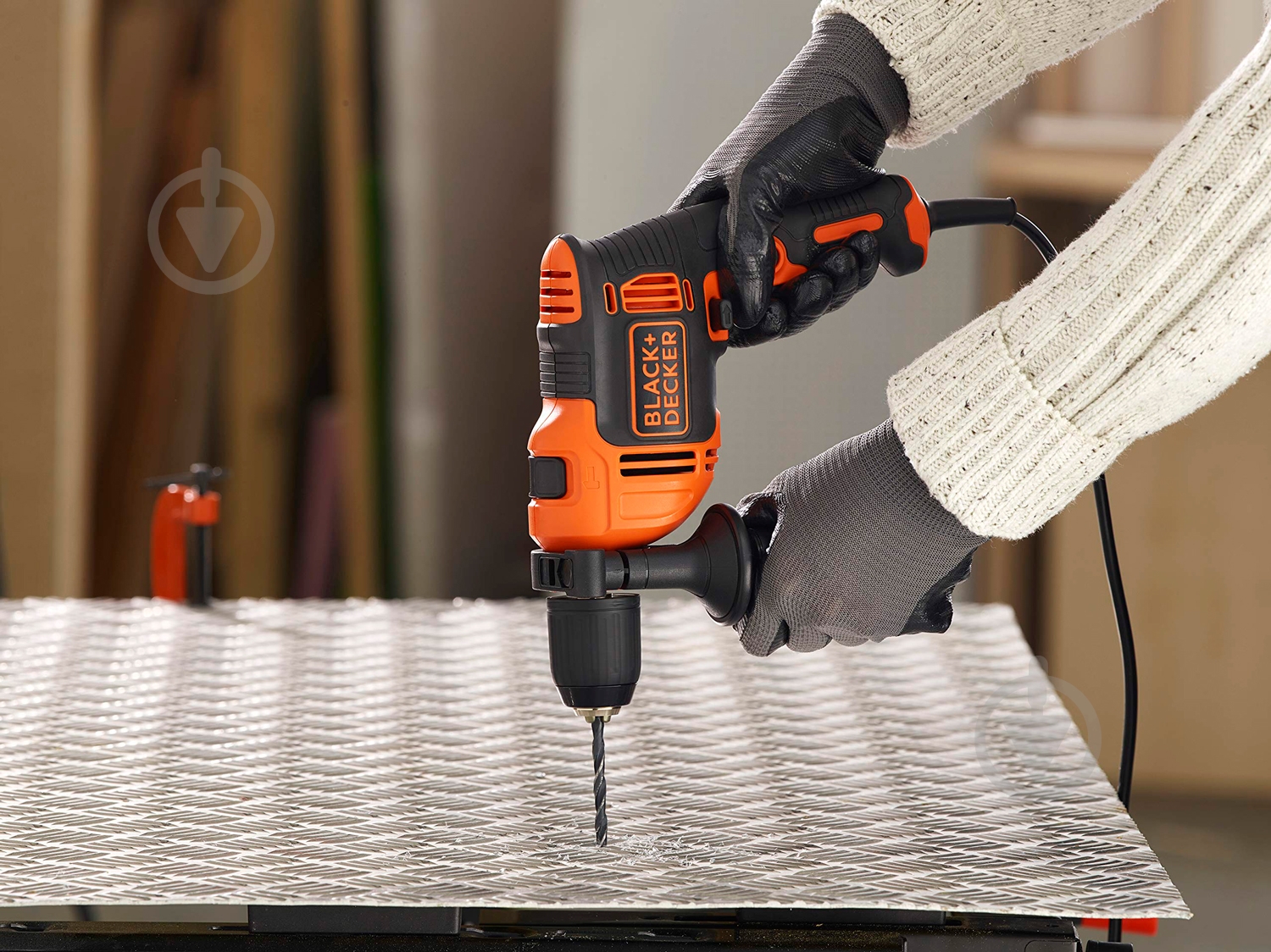 Дрель ударная Black+Decker 710 Вт BEH710K - фото 6