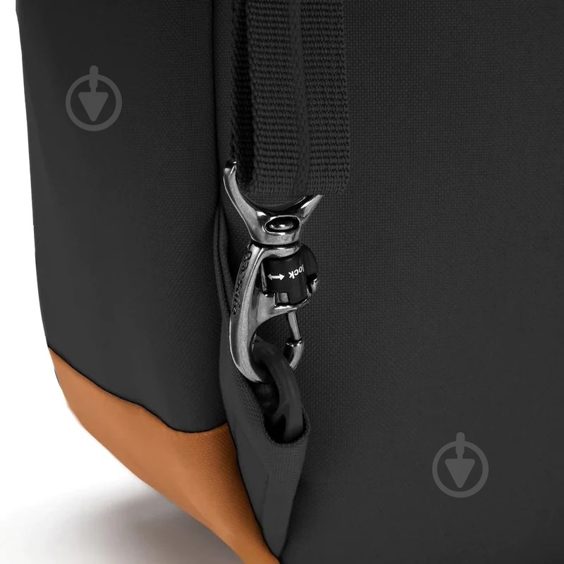 Рюкзак Pacsafe GO 15L backpack 15 л черный - фото 6