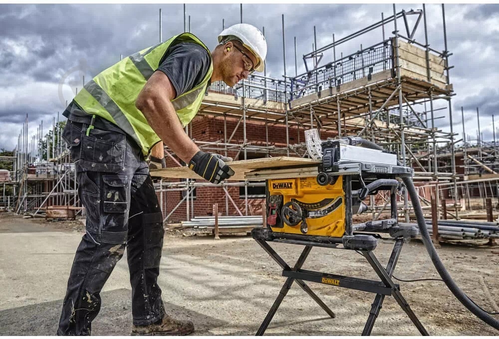 Пила циркулярная DeWalt DWE7485 - фото 2 Пила циркулярная DeWalt DWE7485 - фото 2