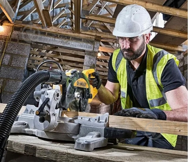 Пила торцовочная DeWalt DWS773 - фото 8