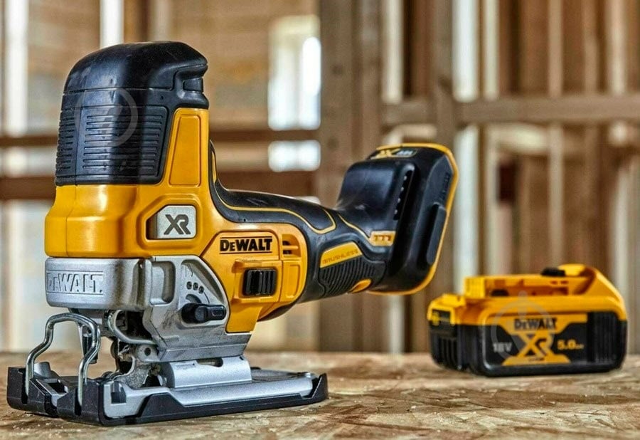 Электролобзик DeWalt DCS335N - фото 9