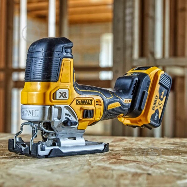 Электролобзик DeWalt DCS335P2 - фото 7