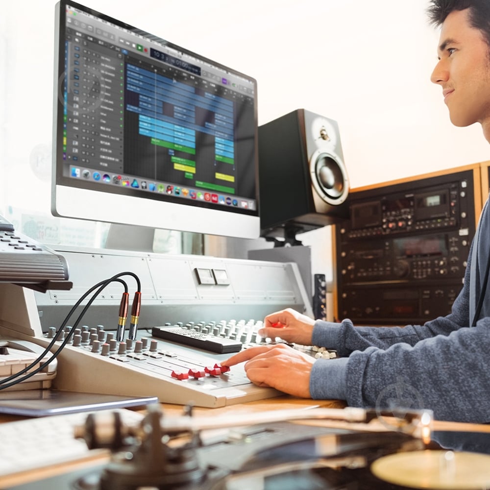 Переходник UGREEN AV169 6.35mm Male to RCA Female Adapter Black (80731) 0,05 м black (80731) - фото 4 Переходник UGREEN AV169 6.35mm Male to RCA Female Adapter Black (80731) 0,05 м black (80731) - фото 4