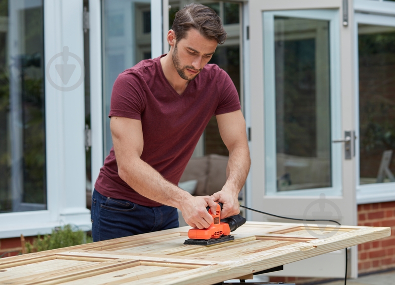 Вибрационная шлифмашина Black+Decker BEW220 - фото 6