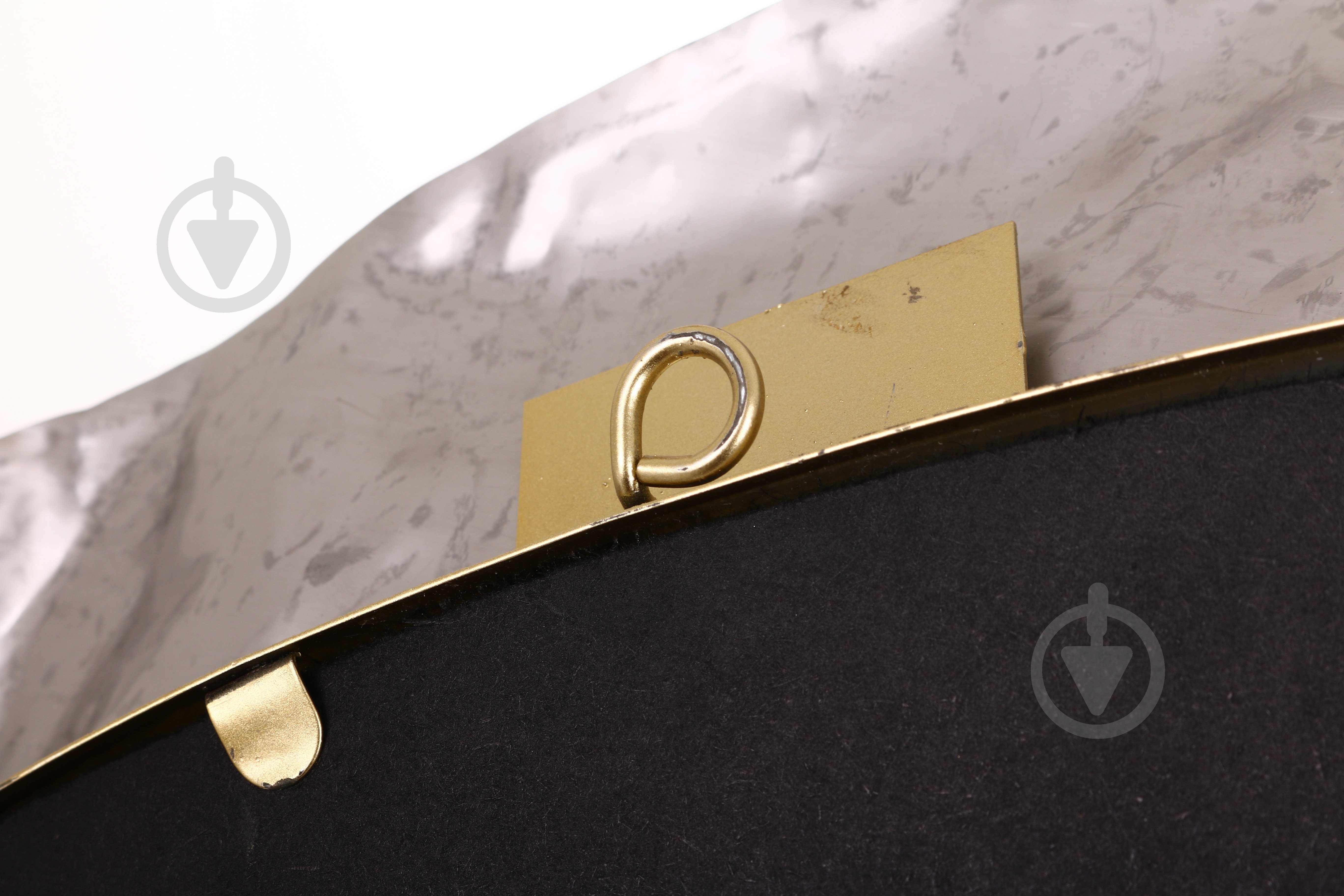 Дзеркало настінне Contours 584x953 мм золотий (24SMB0452) - фото 8 Дзеркало настінне Contours 584x953 мм золотий (24SMB0452) - фото 8