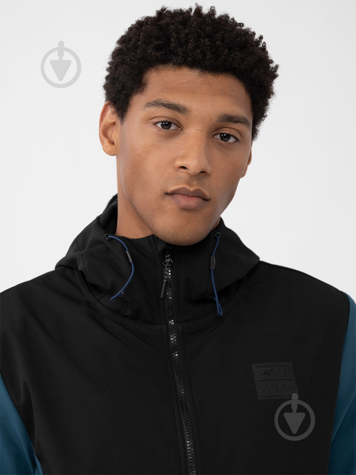 Куртка 4F SOFTSHELL JACKET M155 4FAW23TSOFM155-32S р.L синяя - фото 2 Куртка 4F SOFTSHELL JACKET M155 4FAW23TSOFM155-32S р.L синяя - фото 2
