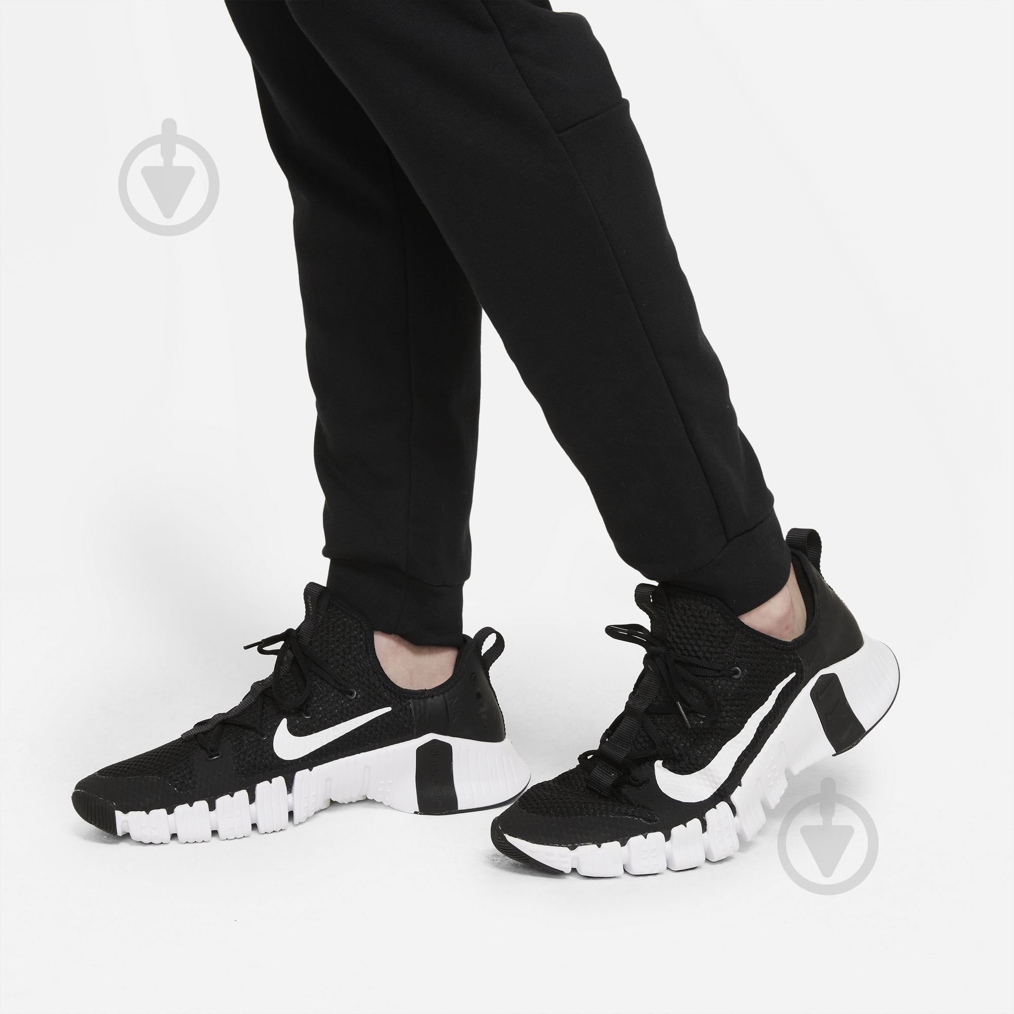 Брюки Nike DF PNT TAPER FL CZ6379-010 р. S черный - фото 11