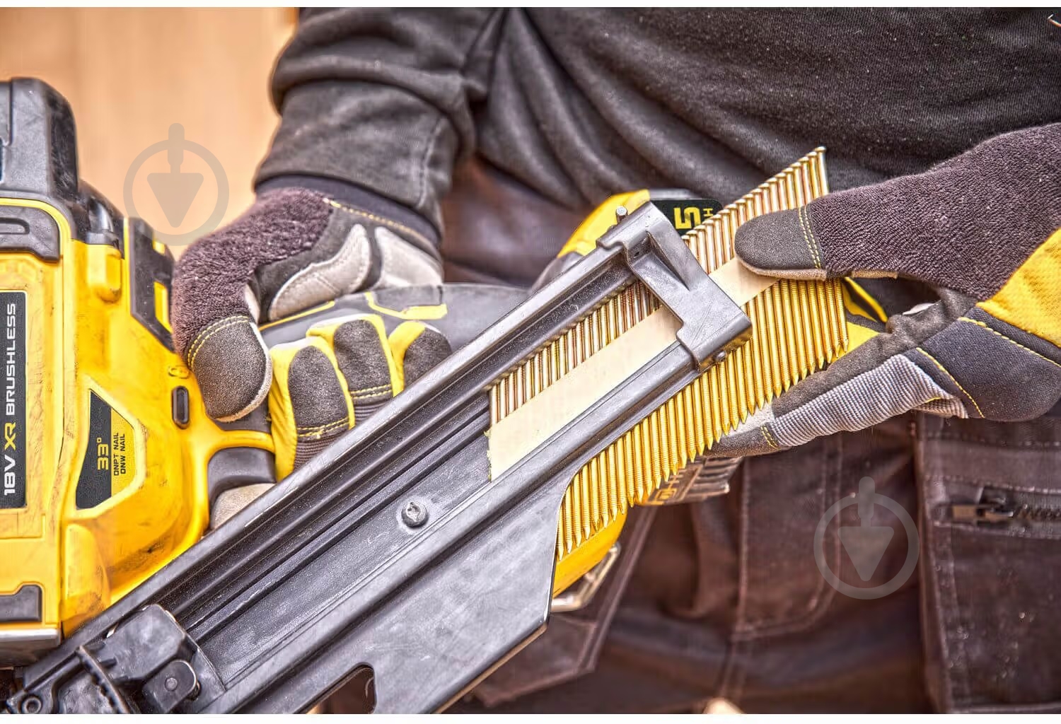 Степлер аккумуляторный DeWalt DCN930P2 - фото 9 Степлер аккумуляторный DeWalt DCN930P2 - фото 9