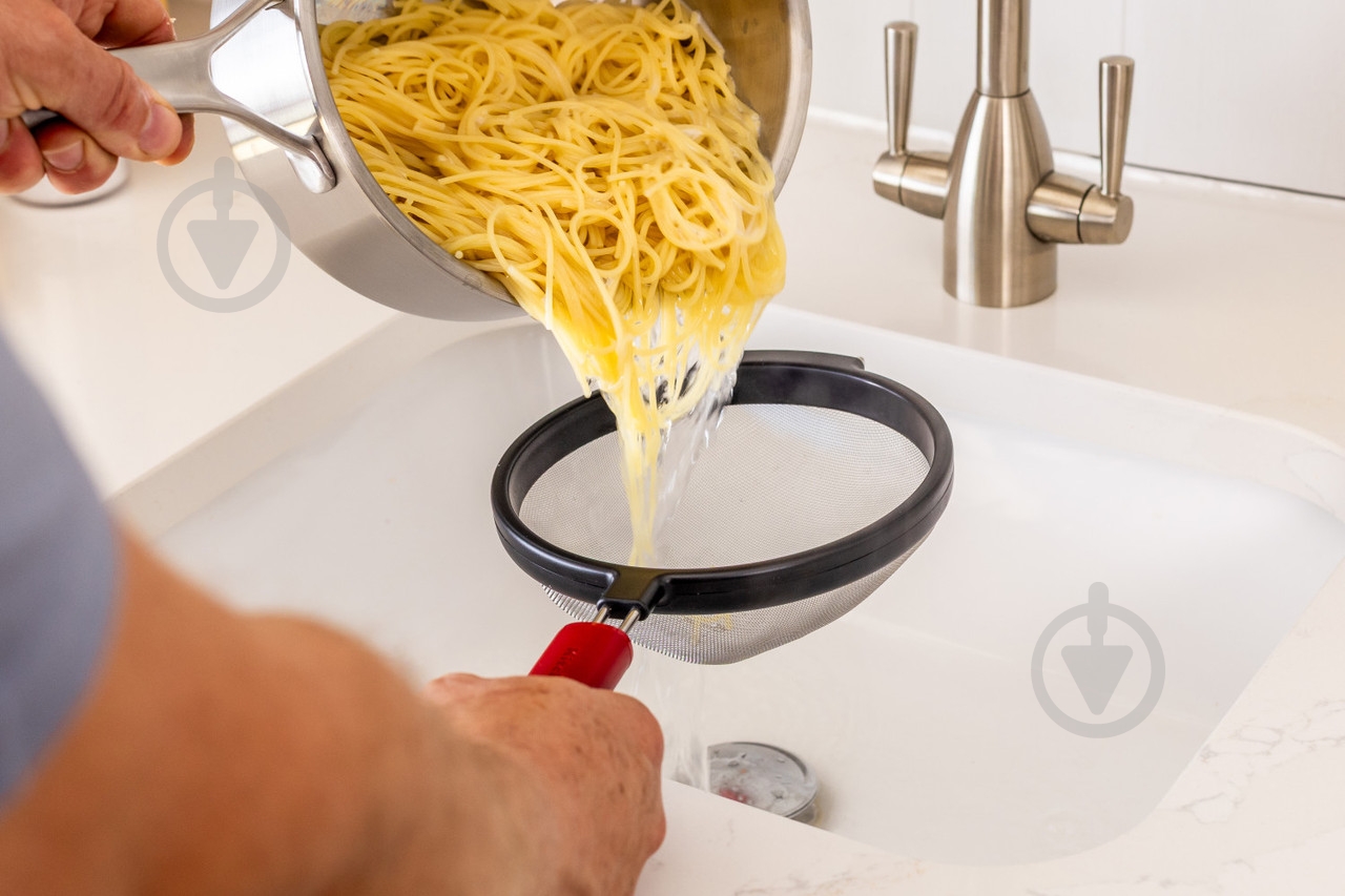 Ситечко KitchenAid Classic, ø18 см, красный (KHA161OHEREG) - фото 4 Ситечко KitchenAid Classic, ø18 см, красный (KHA161OHEREG) - фото 4