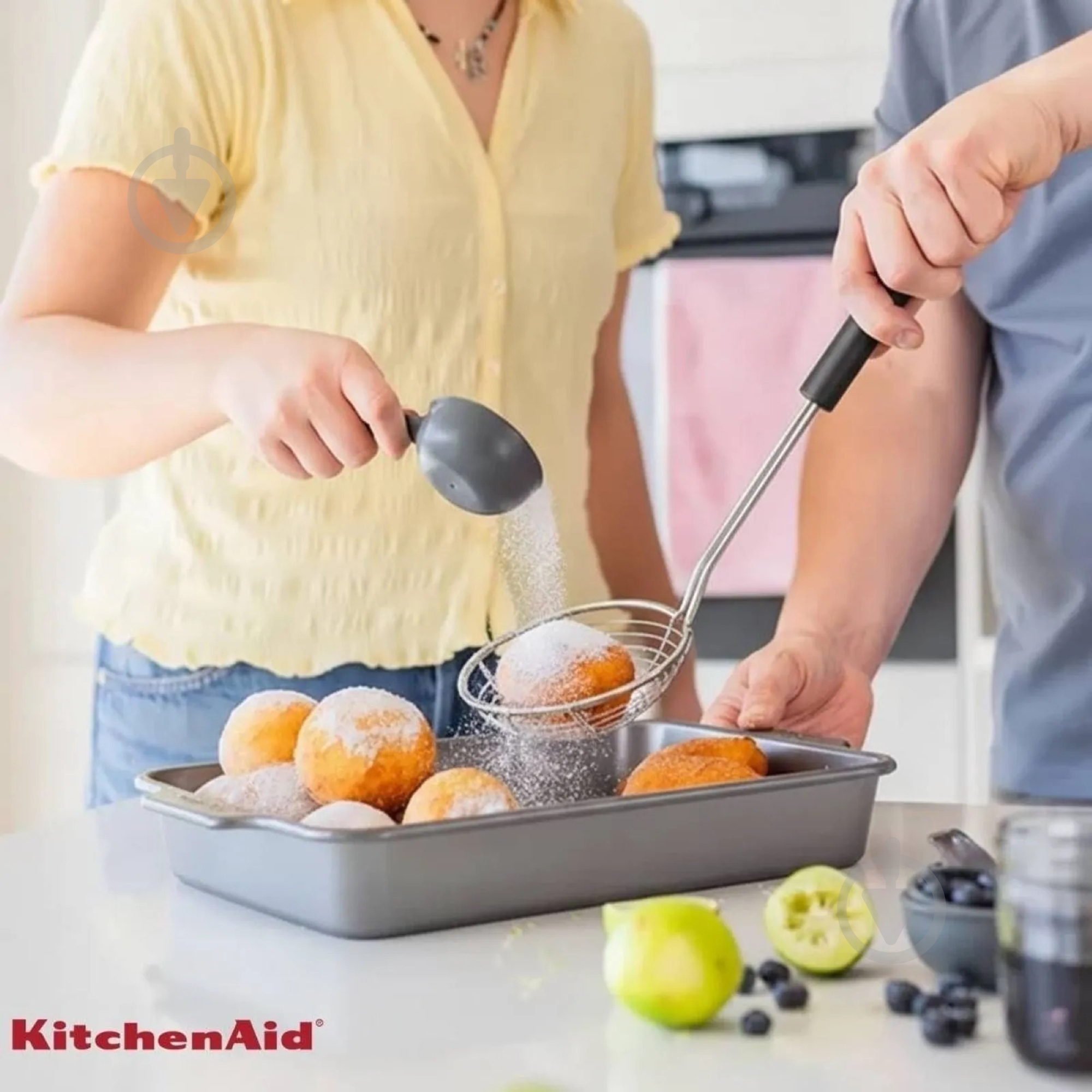 Шумовка KitchenAid Classic, 36 см, черный (KHH010OHOBE) - фото 2 Шумовка KitchenAid Classic, 36 см, черный (KHH010OHOBE) - фото 2