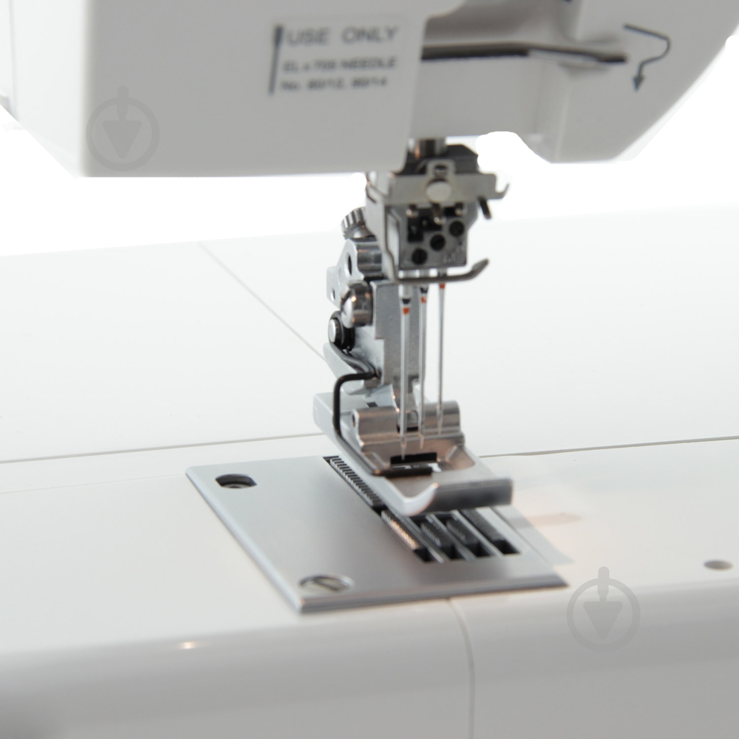Розпошивальна машина Janome Cover Pro 2000 CPX - фото 3 Розпошивальна машина Janome Cover Pro 2000 CPX - фото 3