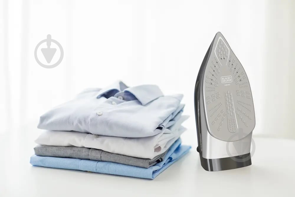 Утюг с парогенератором Black+Decker BXSS2401E - фото 10