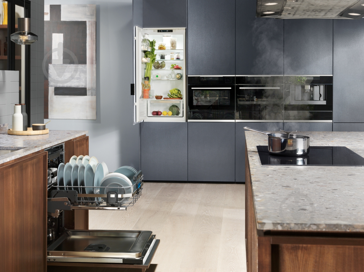 Встраиваемая посудомоечная машина Electrolux EEC967300L - фото 10