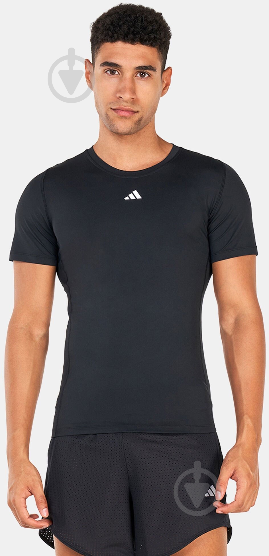 Футболка Adidas HK2337 р.S черный - фото 1