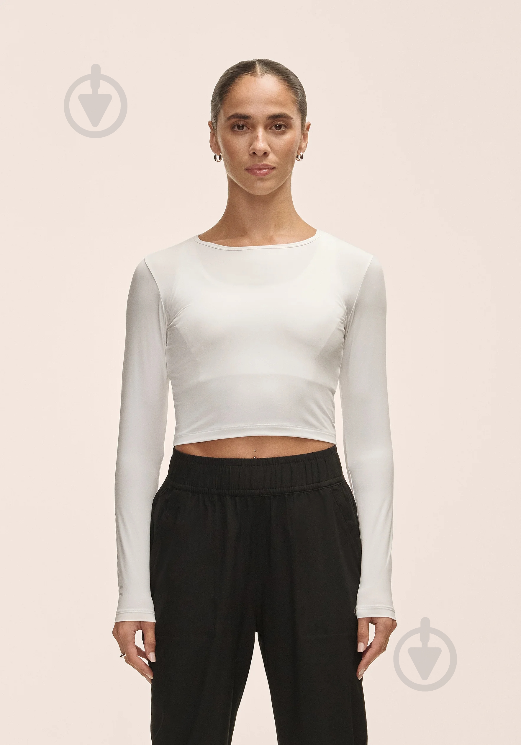 Лонгслів Casall GRAPHIC CROP LONG SLEEVE 24231-001 р.S білий - фото 1 Лонгслів Casall GRAPHIC CROP LONG SLEEVE 24231-001 р.S білий - фото 1