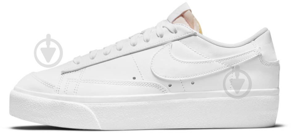 Кроссовки женские демисезонные Nike W BLAZER LOW PLATFORM DJ0292-100 р.41 белые - фото 1