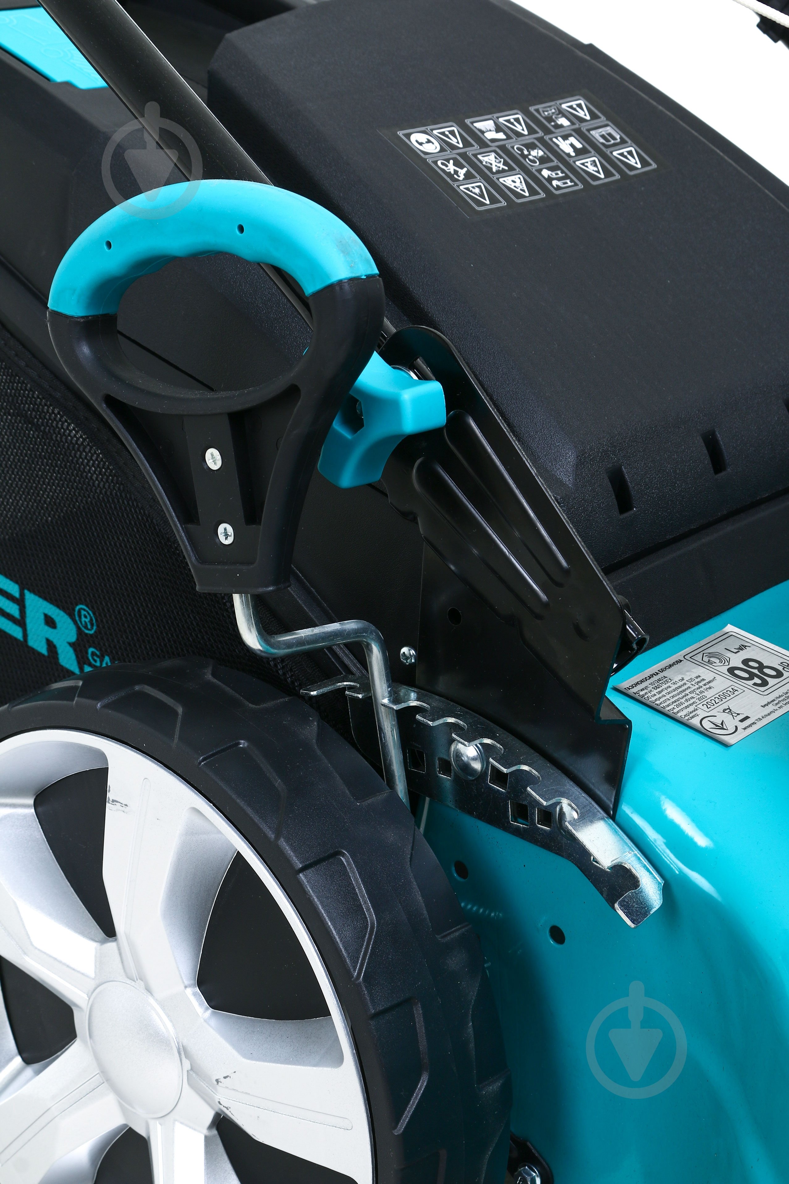 Газонокосилка бензиновая Klever Briggs&Stratton 750EX - фото 8 Газонокосилка бензиновая Klever Briggs&Stratton 750EX - фото 8