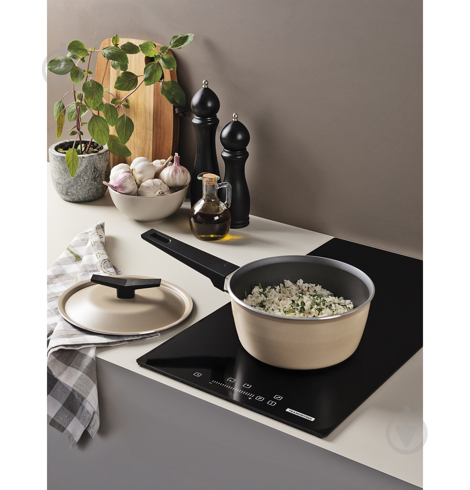 Ківш з кришкою Tramontina Spezia 1,9 л Sand (28373/318) - фото 5 Ківш з кришкою Tramontina Spezia 1,9 л Sand (28373/318) - фото 5