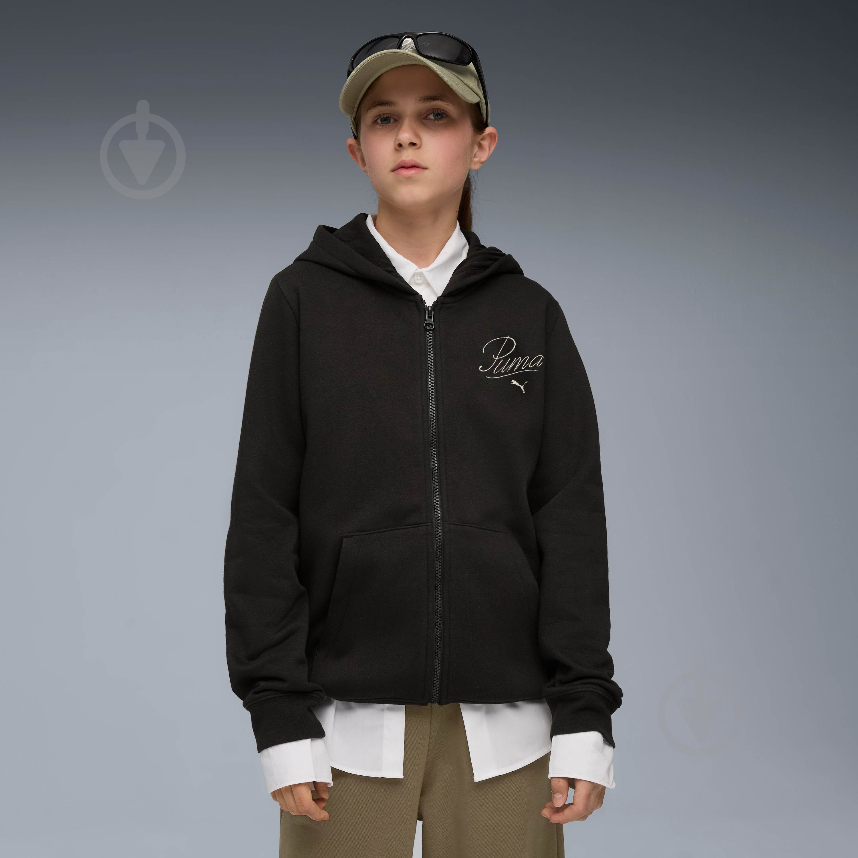 Джемпер Puma ESS SCRIPT Full-Zip Hoodie FL G 68925301 черный - фото 1 Джемпер Puma ESS SCRIPT Full-Zip Hoodie FL G 68925301 черный - фото 1