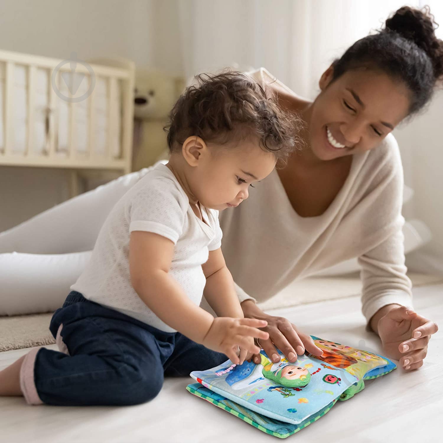 Іграшка інтерактивна CoComelon Feature Roleplay Музична плюшева книга CMW0025 - фото 5 Іграшка інтерактивна CoComelon Feature Roleplay Музична плюшева книга CMW0025 - фото 5