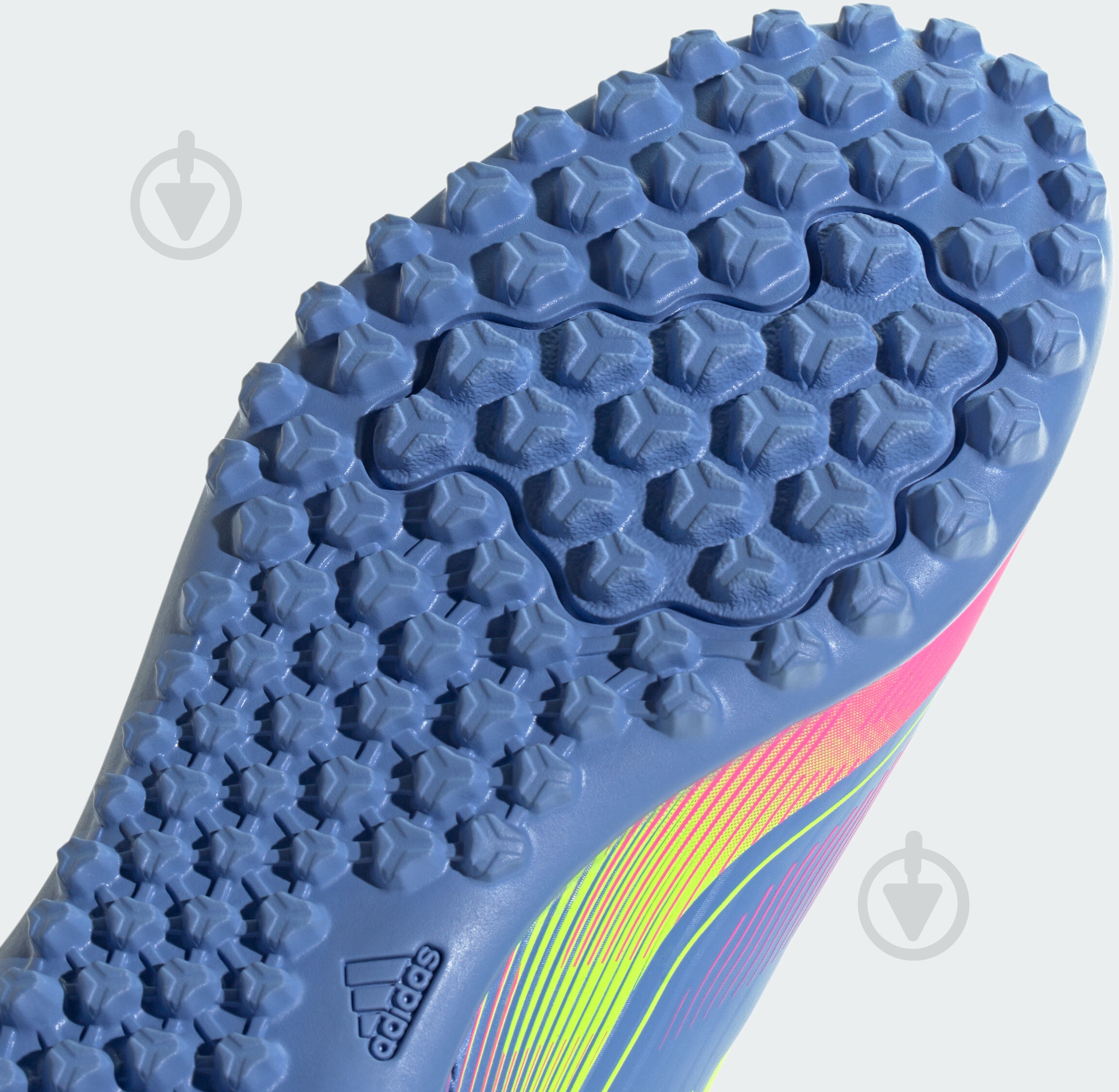 Сороконожки Adidas F50 CLUB TF J IE3733 р.35,5 белый - фото 10 Сороконожки Adidas F50 CLUB TF J IE3733 р.35,5 белый - фото 10