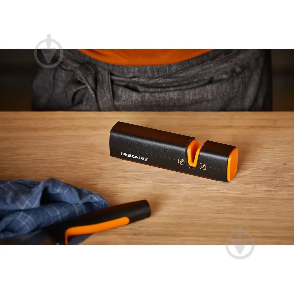 Точило Fiskars для ножей Edge - фото 10 Точило Fiskars для ножей Edge - фото 10