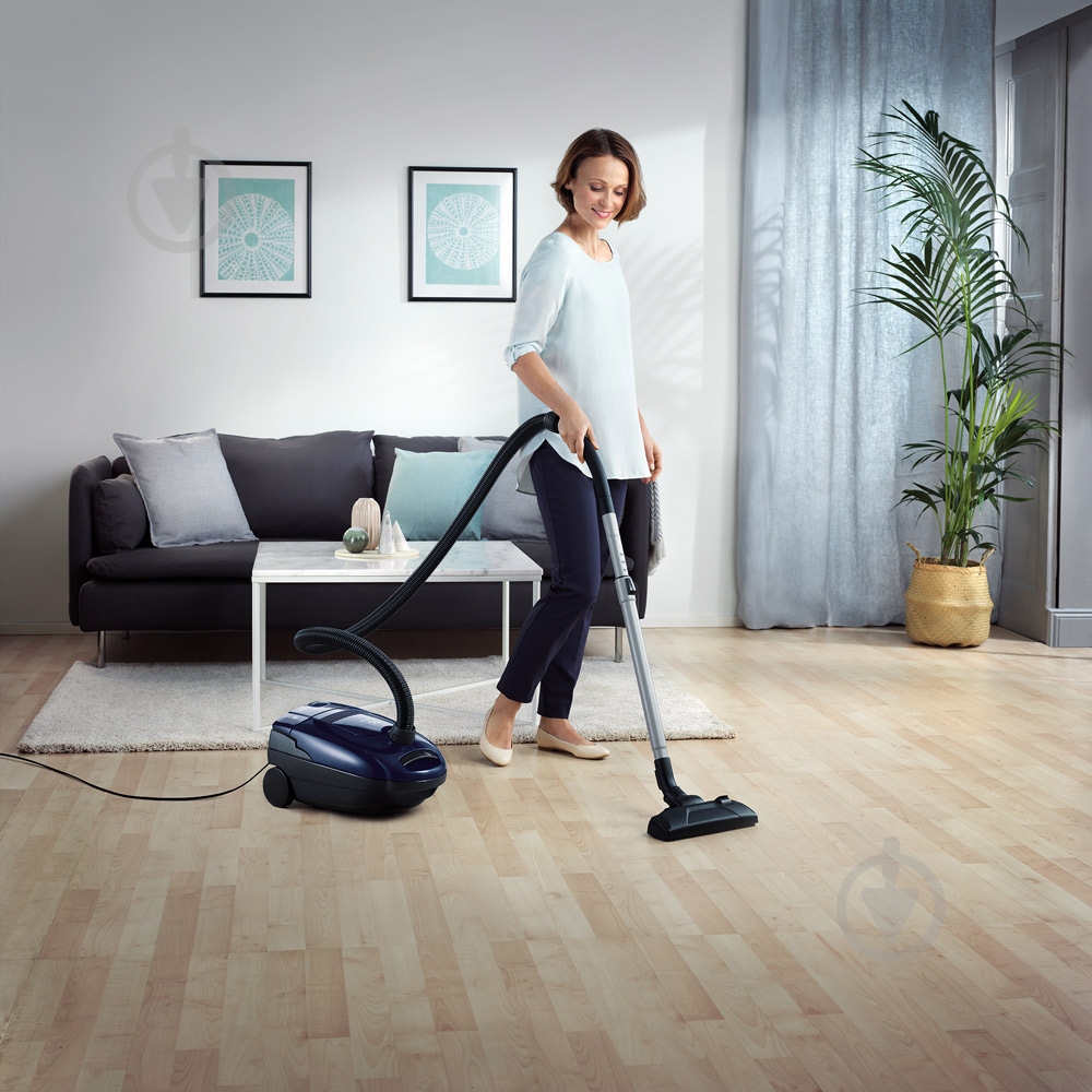 Пылесос Electrolux ECE32WSB - фото 5