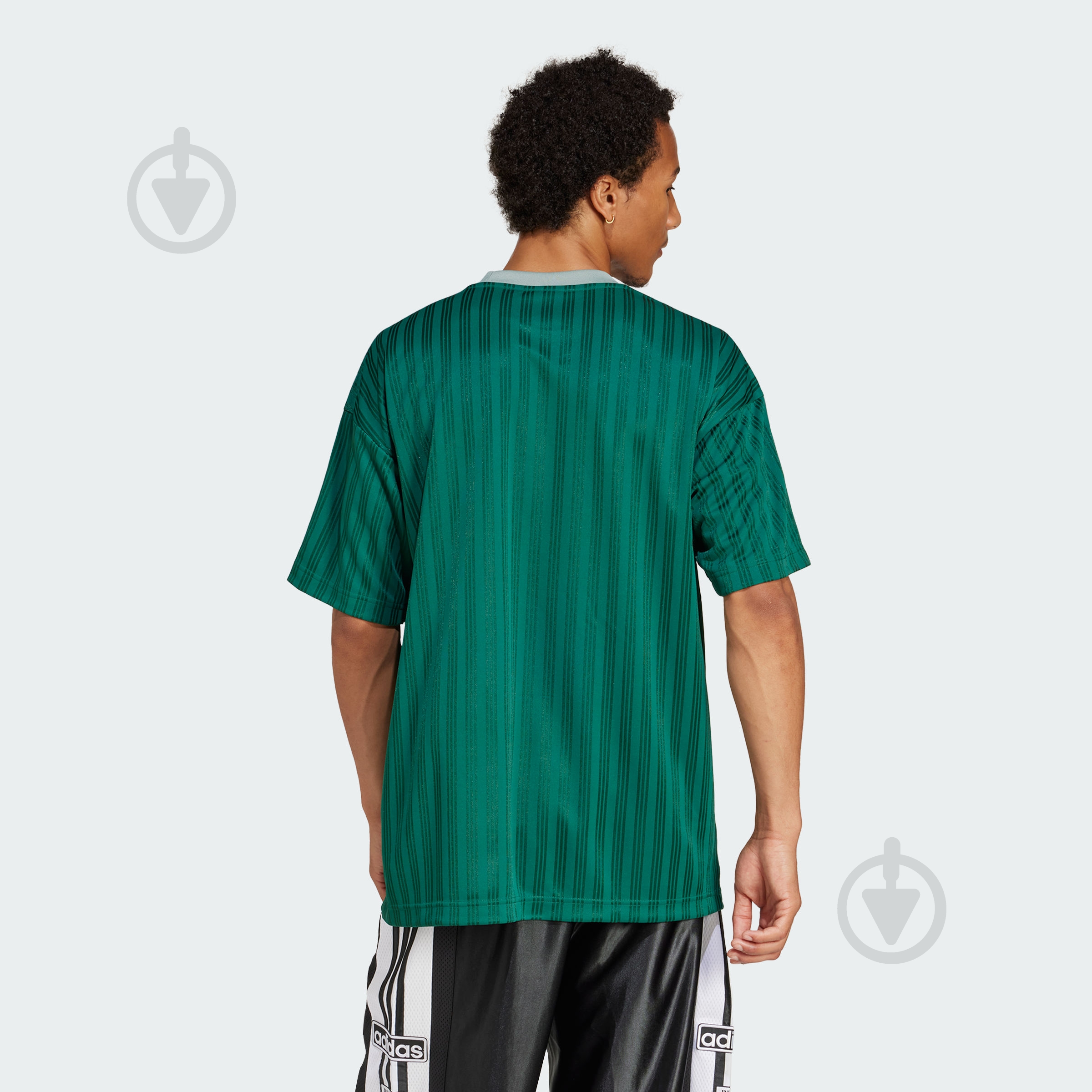 Футболка Adidas ADICOLOR POLY T JP1028 р.S зеленый - фото 2 Футболка Adidas ADICOLOR POLY T JP1028 р.S зеленый - фото 2