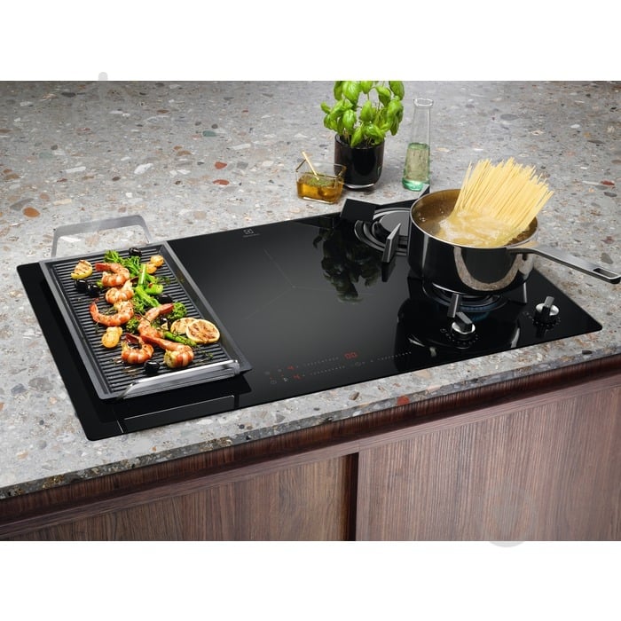 Варильна поверхня комбінована Electrolux KDI951723K - фото 5