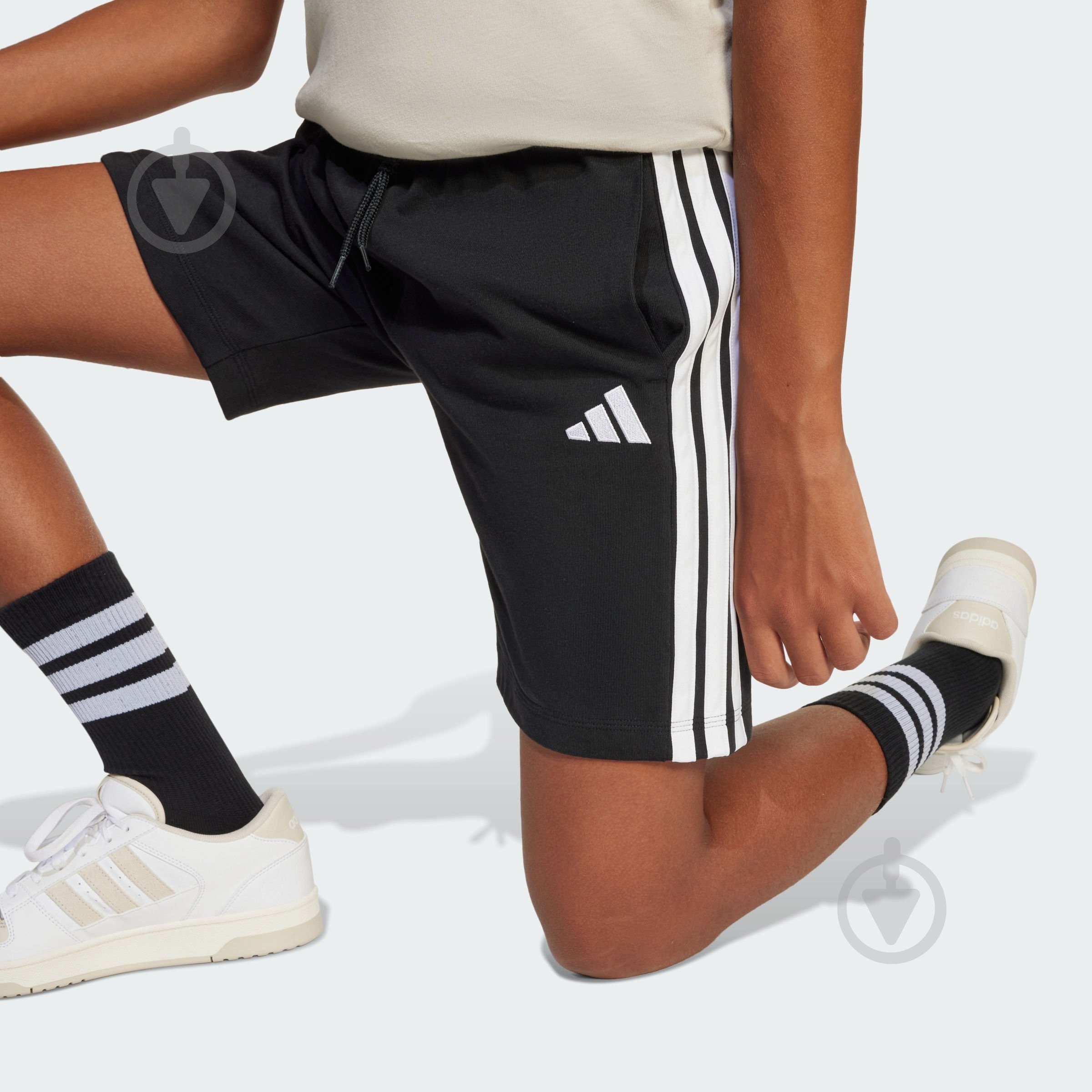 Шорти Adidas J 3S KN SH 210 JE0310 р. 9-10YRS чорний - фото 3