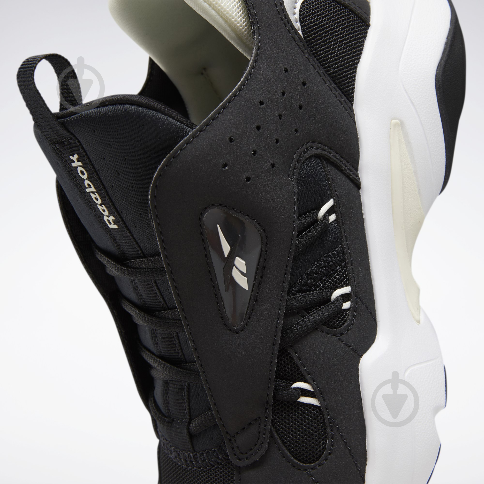 Кросівки жіночі Reebok REEBOK ROYAL TURBO FW0928 р.38 чорні - фото 9