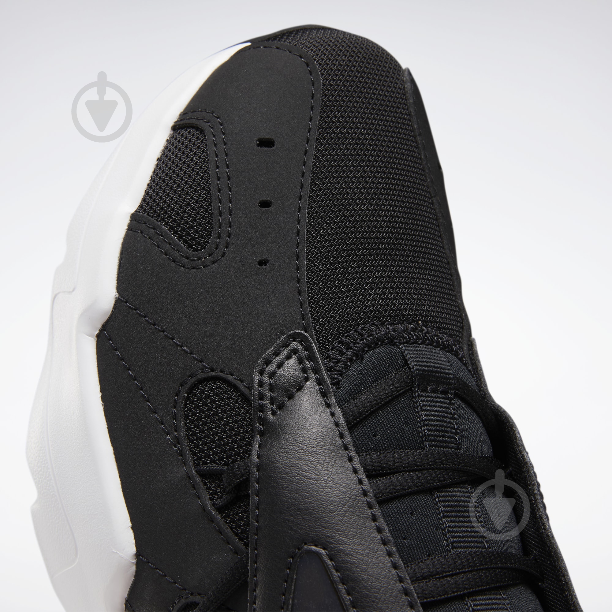 Кросівки чоловічі Reebok REEBOK ROYAL TURBO FW6845 р.44,5 чорні - фото 7 Кросівки чоловічі Reebok REEBOK ROYAL TURBO FW6845 р.44,5 чорні - фото 7