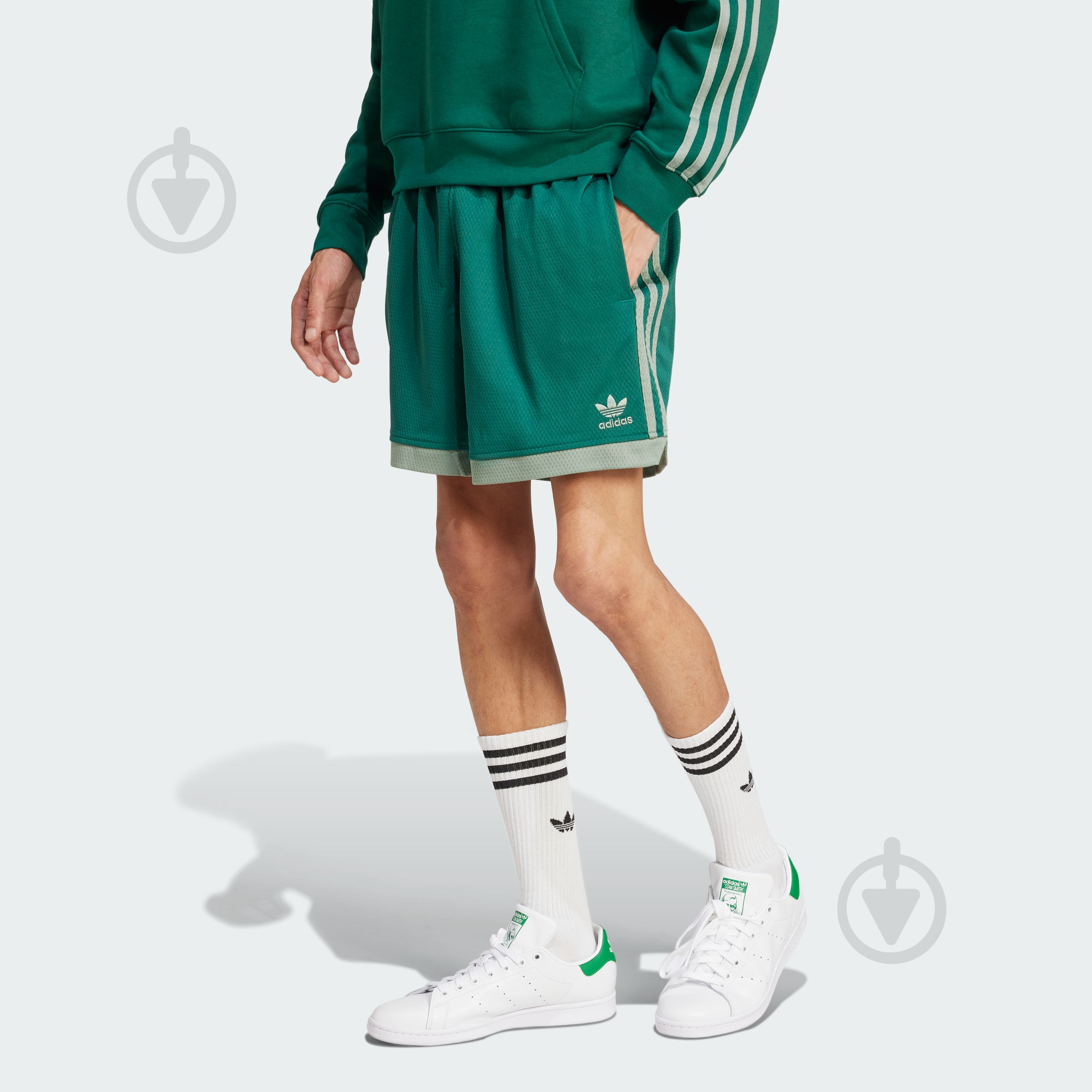 Шорты Adidas Mockeylet short JP1101 р. S зеленый - фото 1