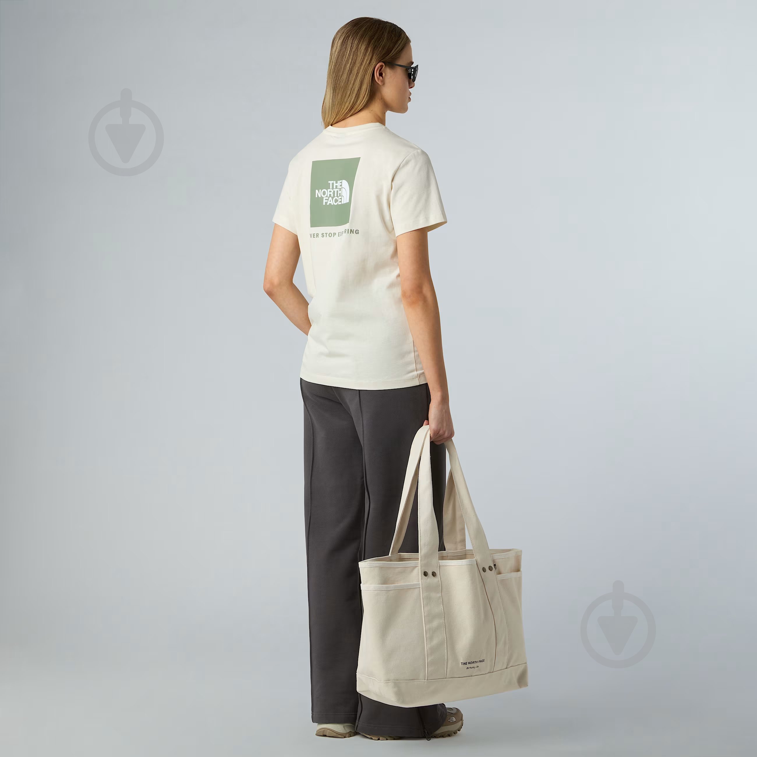 Футболка THE NORTH FACE W SS BOX NSE RELAXED TEE NF0A87NKEBE1 р.L бежевий - фото 5 Футболка THE NORTH FACE W SS BOX NSE RELAXED TEE NF0A87NKEBE1 р.L бежевий - фото 5