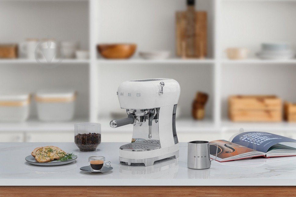 Кофеварка рожковая Smeg ECF02WHEU белый - фото 8 Кофеварка рожковая Smeg ECF02WHEU белый - фото 8