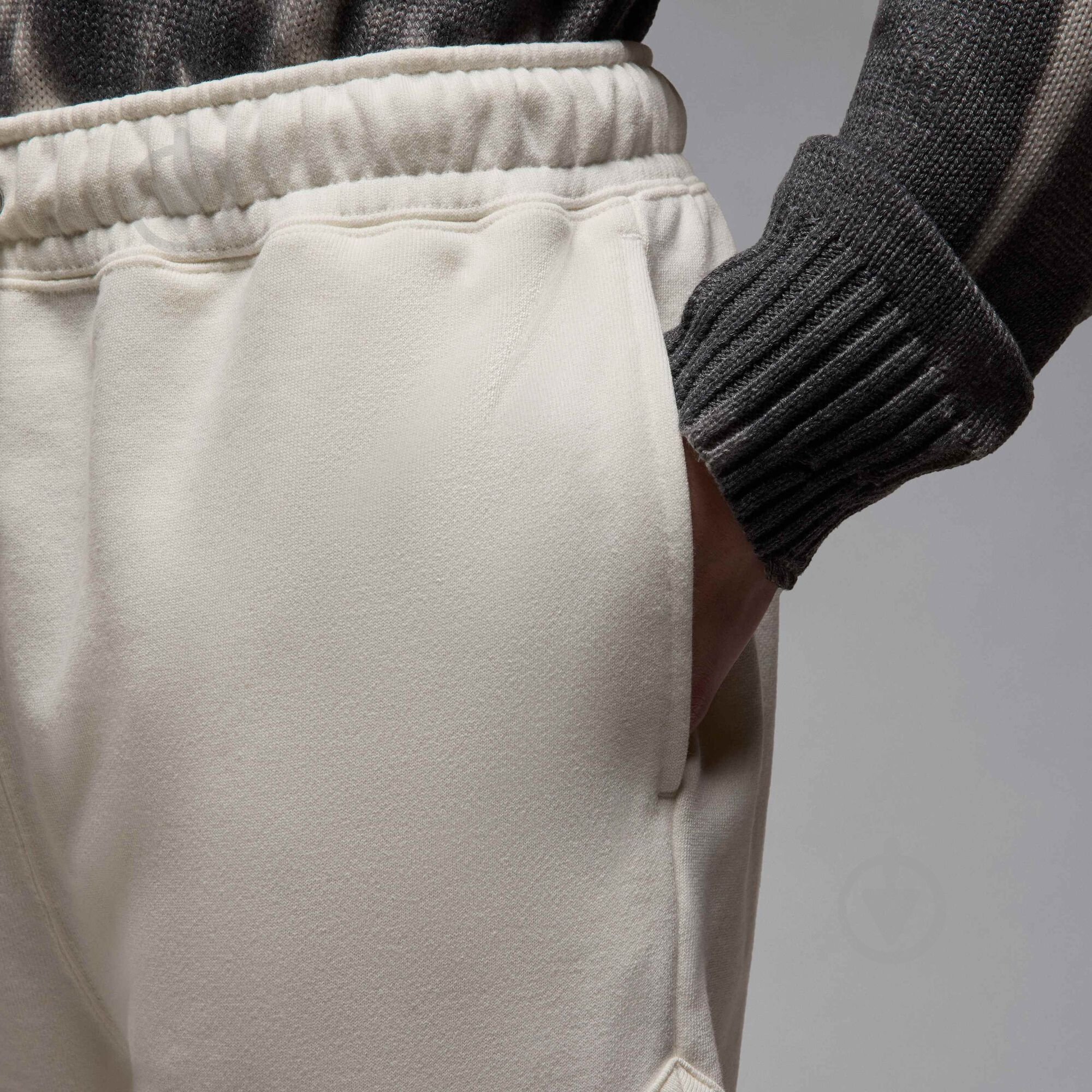 Шорти Jordan M J FLIGHT FLC DMND SHORT FV7257-133 р. S бежевий - фото 4 Шорти Jordan M J FLIGHT FLC DMND SHORT FV7257-133 р. S бежевий - фото 4