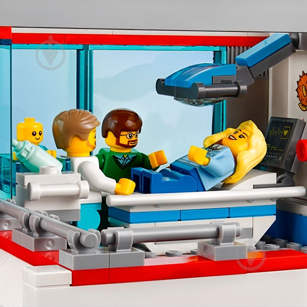 Конструктор LEGO City Міська лікарня 60204 - фото 5