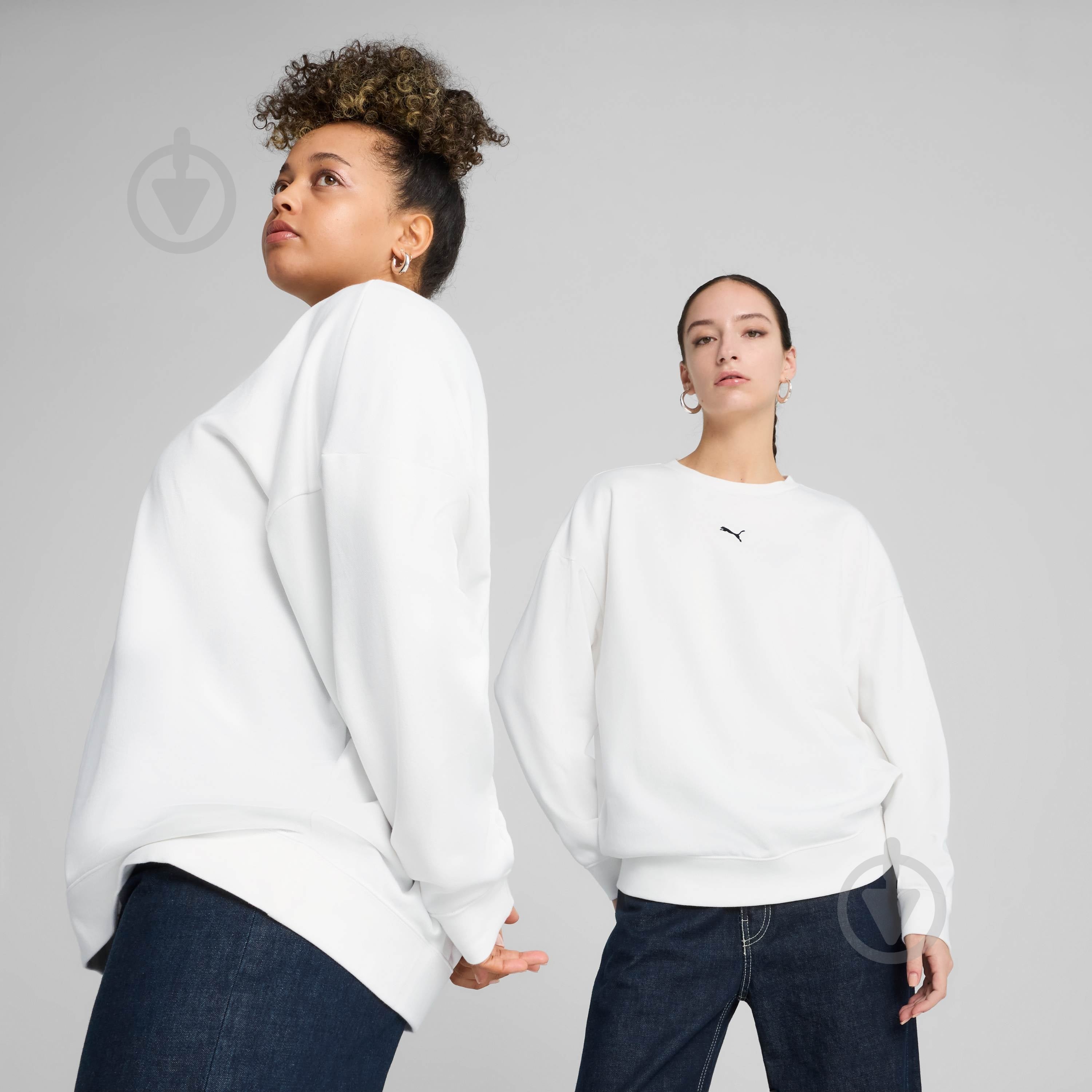 Свитшот Puma ESS Oversized Crew FL 68540002 р.L белый - фото 1 Свитшот Puma ESS Oversized Crew FL 68540002 р.L белый - фото 1