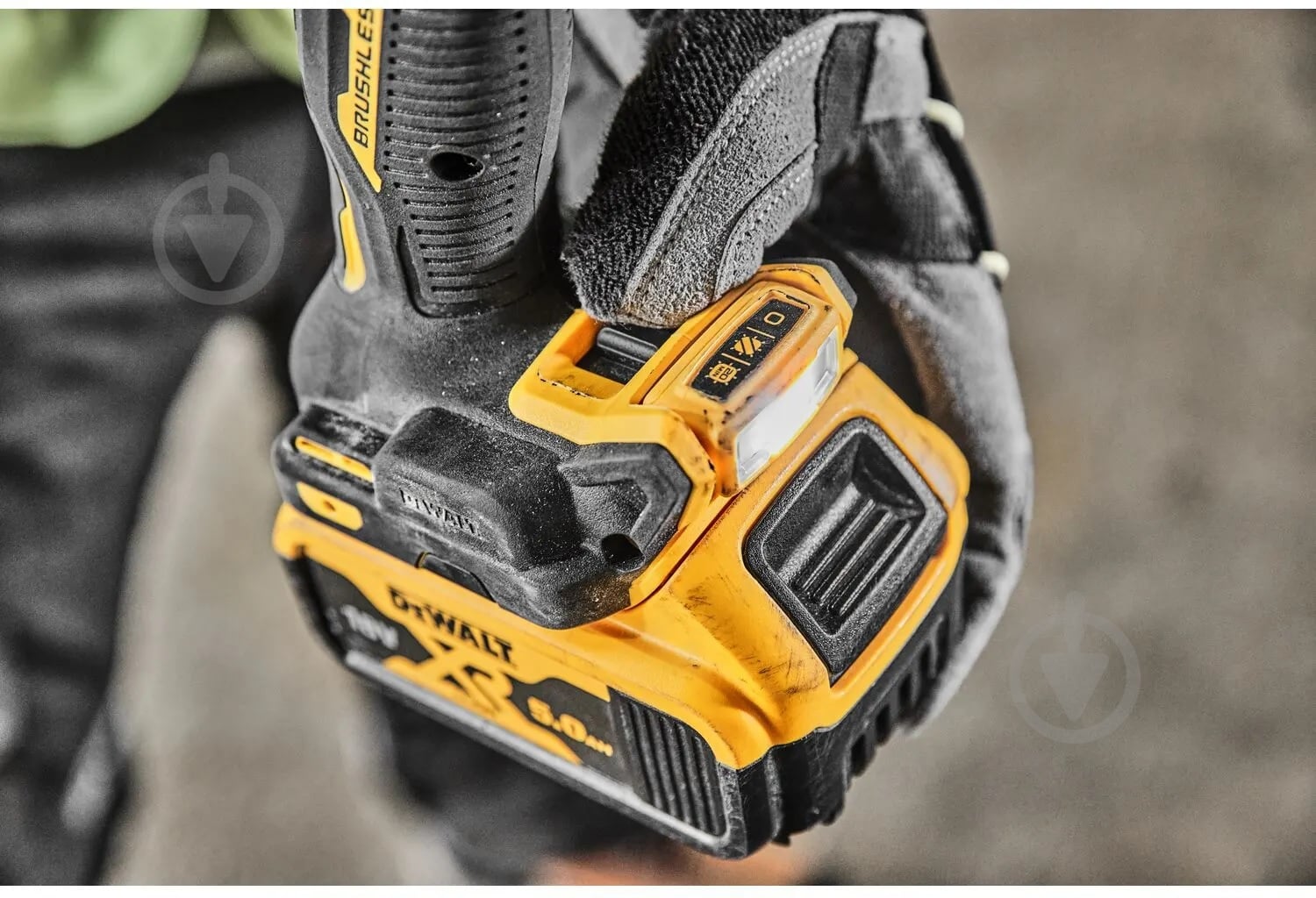 Шуруповерт ударный аккумуляторный DeWalt DCD805P2T - фото 9 Шуруповерт ударный аккумуляторный DeWalt DCD805P2T - фото 9