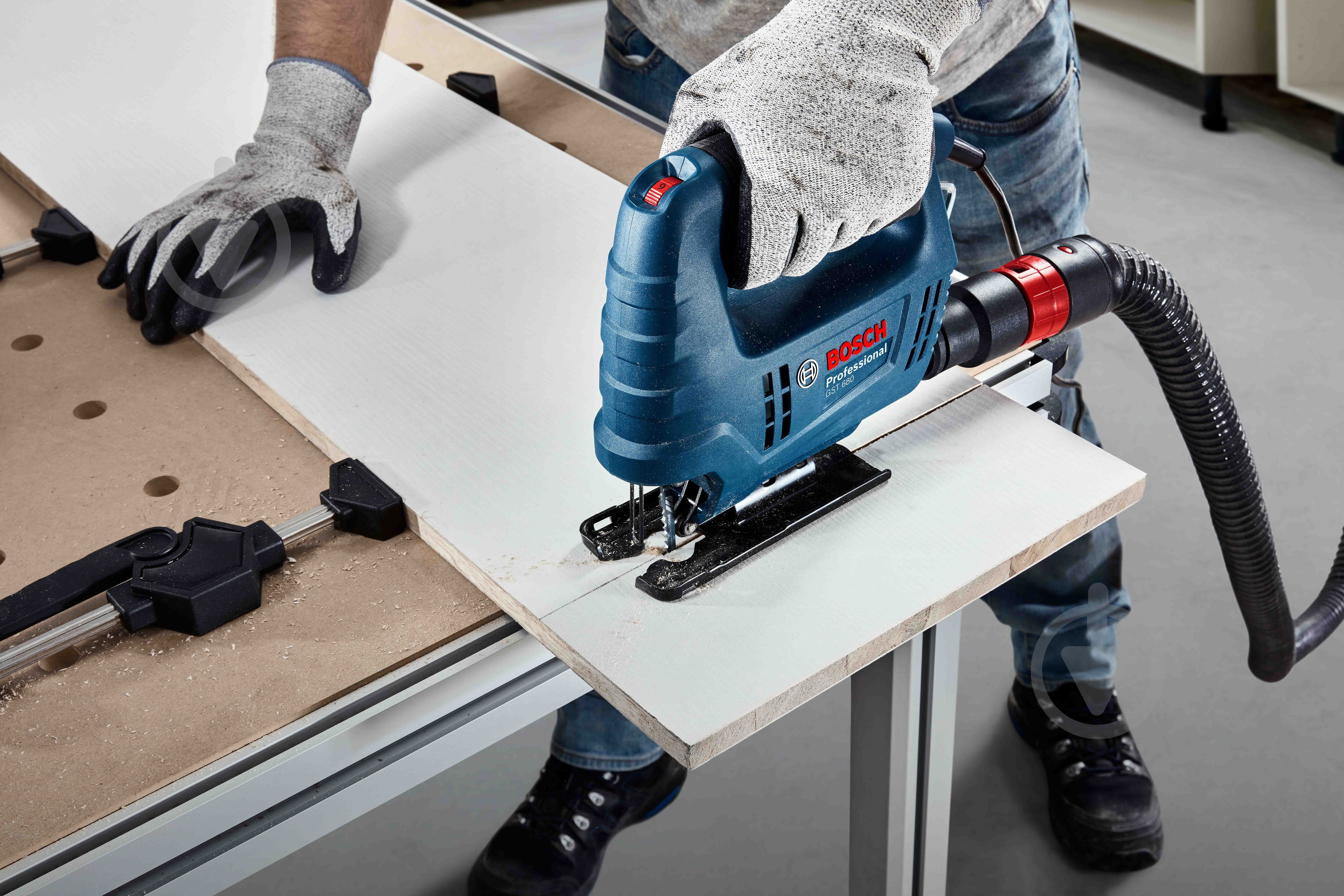 Электролобзик Bosch Professional GST 680 06015B4020 - фото 6