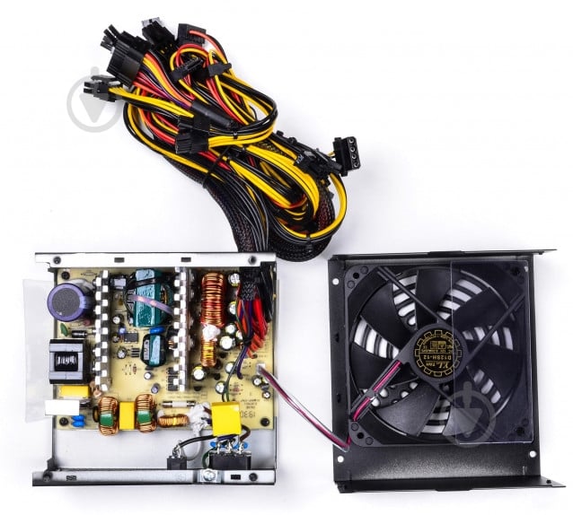Блок питания QUBE 80+ Bronze QBC-GPM-700W-80B 700 Вт - фото 3
