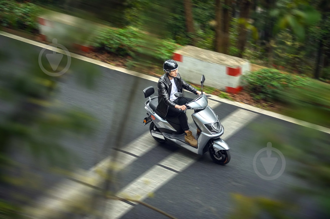 Электроскутер YADEA T7 Silver - фото 8