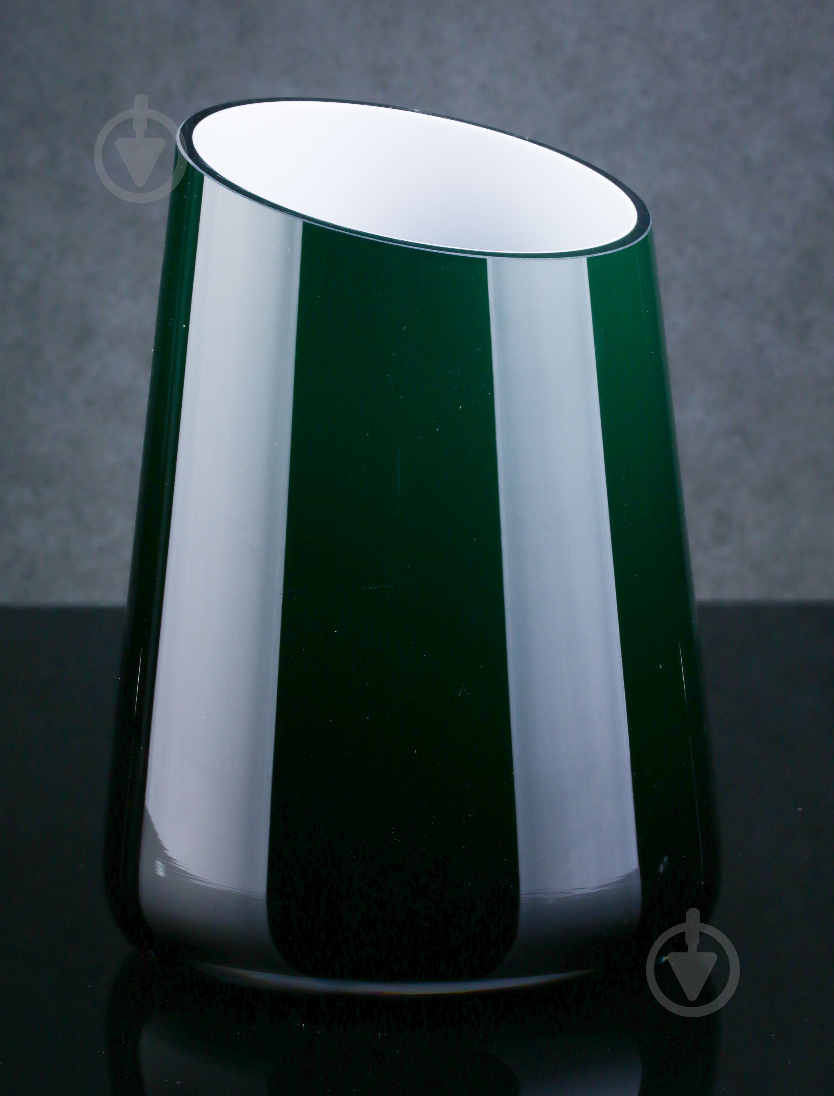 Ваза Wrzesniak Glassworks Maestro 14,5x20,5 см темно-зеленый 20,5 см - фото 1