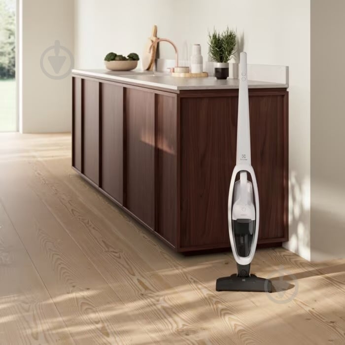 Пылесос аккумуляторный Electrolux ES31CB18SH white - фото 4 Пылесос аккумуляторный Electrolux ES31CB18SH white - фото 4