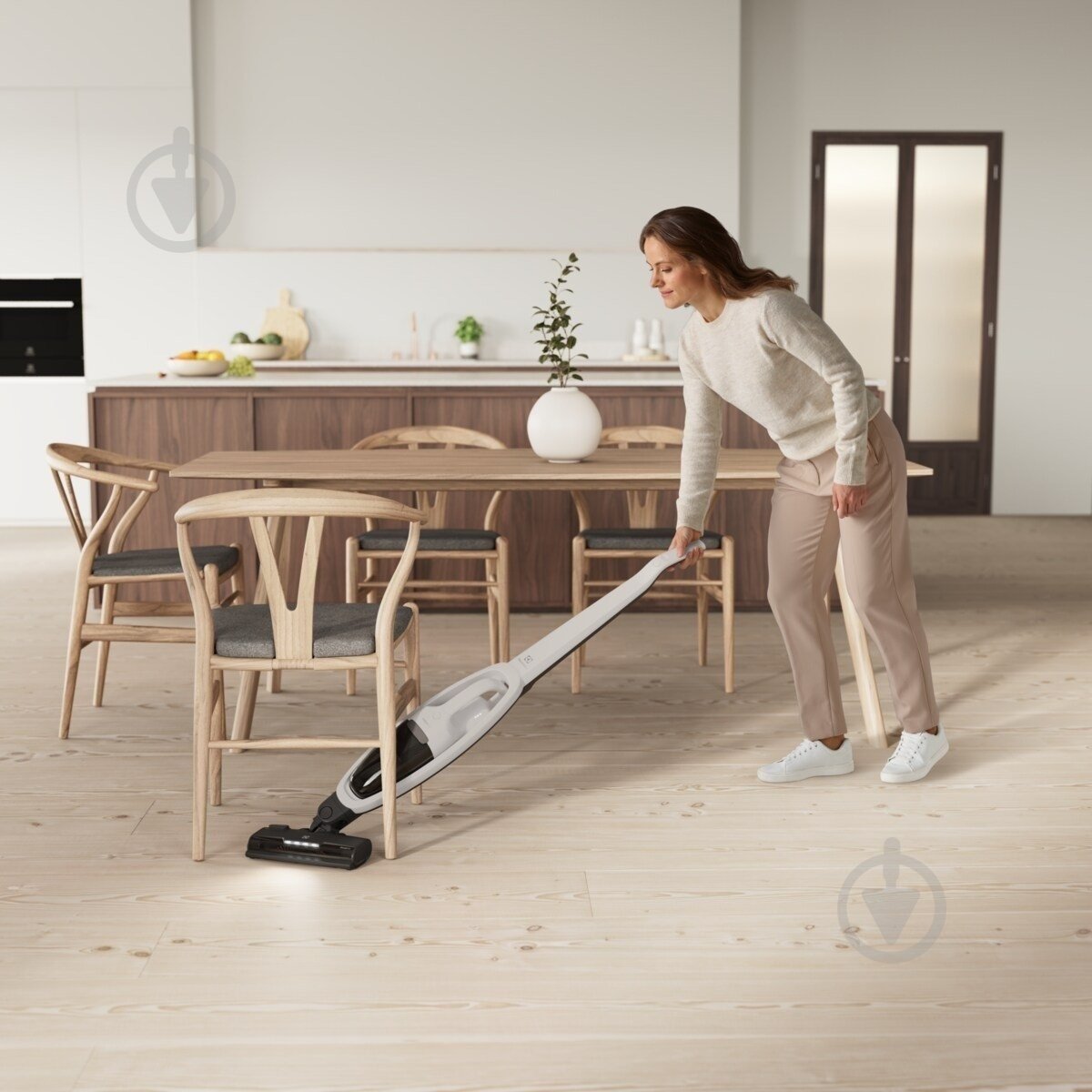 УЦЕНКА! Пылесос аккумуляторный Electrolux ES52CB18SH (УЦ №2448) - фото 8