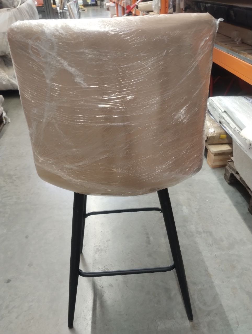 УЦЕНКА! Стул барный Nowy Styl FORM HN HOKER BLACK (BOX-2) SQR (CH) PUMA-01 бежевый (УЦ №2556) - фото 8 УЦЕНКА! Стул барный Nowy Styl FORM HN HOKER BLACK (BOX-2) SQR (CH) PUMA-01 бежевый (УЦ №2556) - фото 8