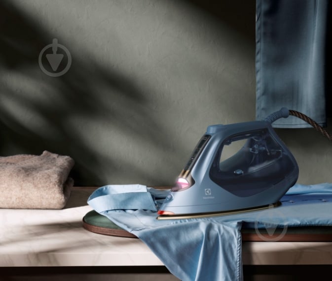 Утюг Electrolux E8SI1-5DBM - фото 2