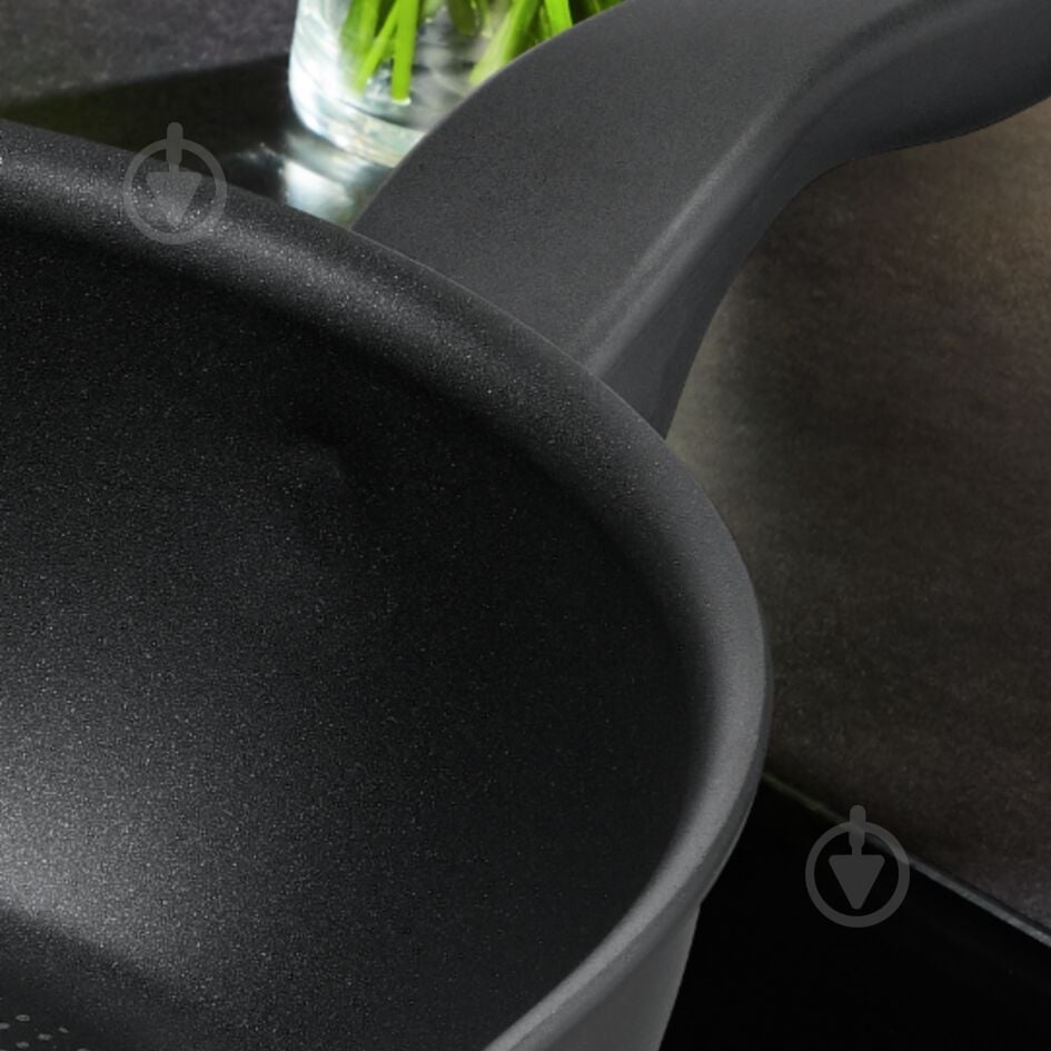 Сковорода Tefal Titanium Force 24 см G3030453 - фото 4
