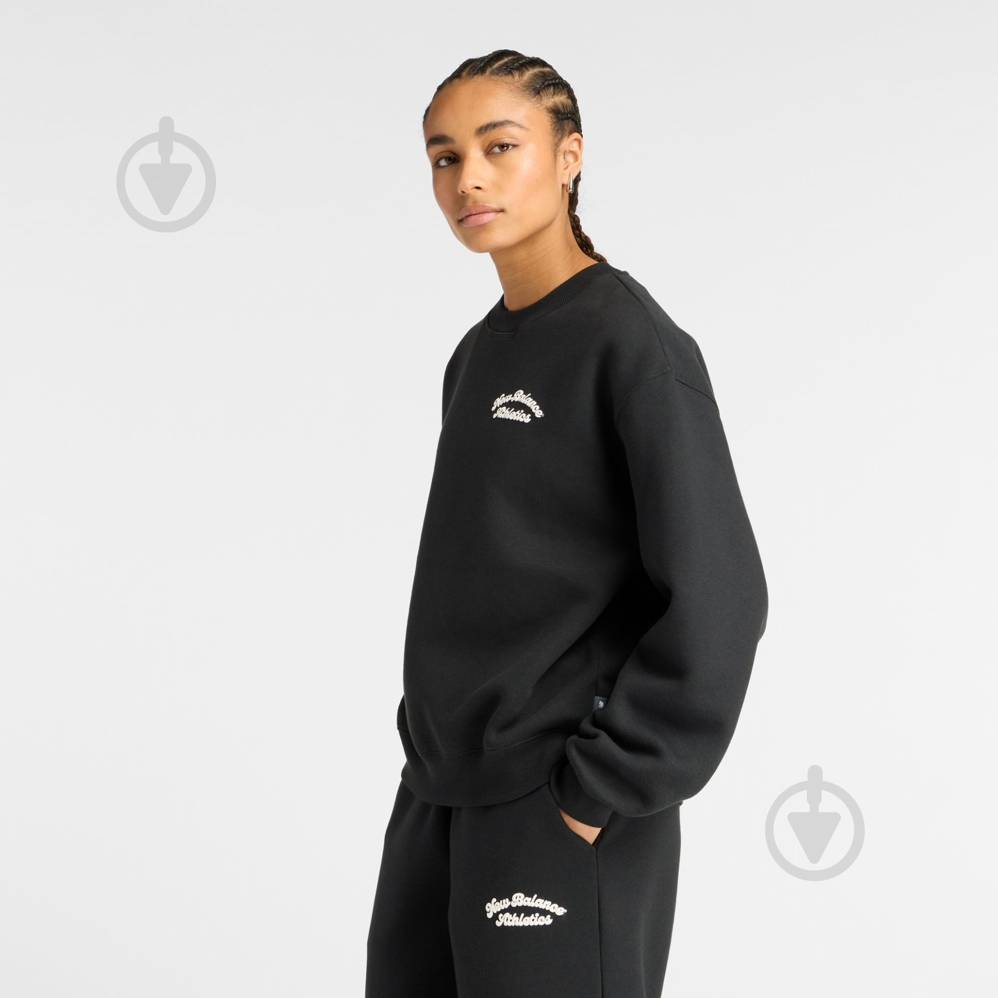 Свитшот New Balance WT53516BK р.M черный - фото 3