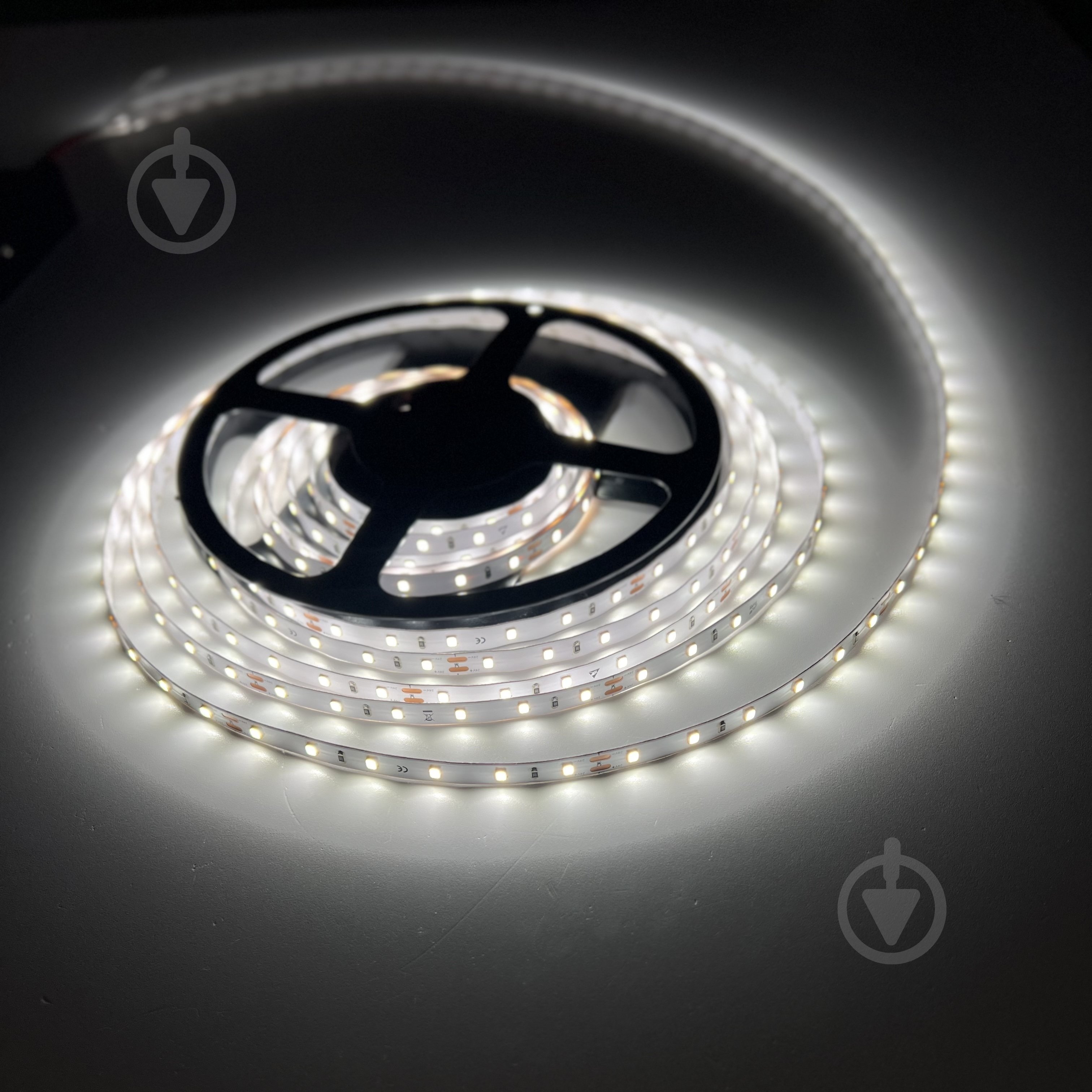 Стрічка світлодіодна Luminaria 4,8 Вт IP20 24 В білий LS-2835 60LEDs/m 4,8W 24V 4000 - фото 2 Стрічка світлодіодна Luminaria 4,8 Вт IP20 24 В білий LS-2835 60LEDs/m 4,8W 24V 4000 - фото 2